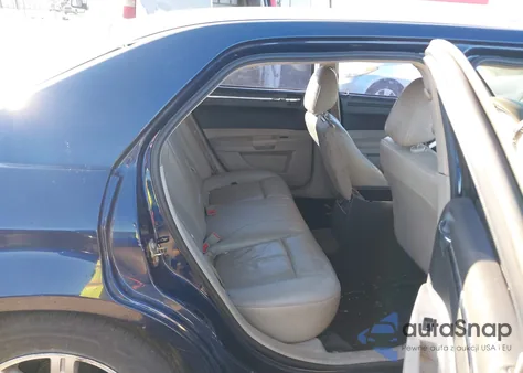 2006 Chrysler 300 Touring из США, поврежденный, VIN 2C3KA53G26H463858